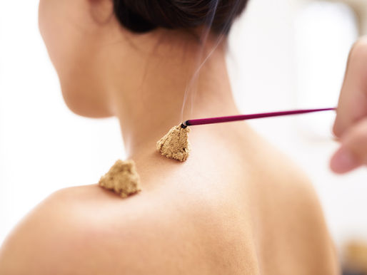 🔥 Moxibustione: Il Potere del Calore per il Tuo Benessere