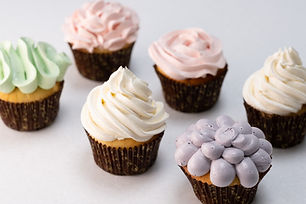 Petits gâteaux colorés