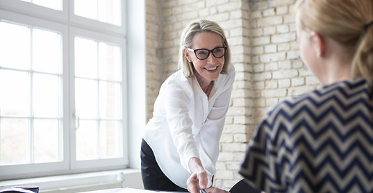 Expert tax consultant delivering training Dubai UAE mid-market business