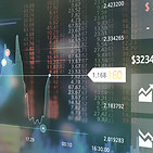 Gráficos de negociação no monitor do computador