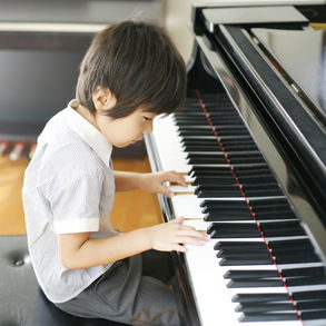 Aula de música infantil: ritmo, aprendizado e desenvolvimento