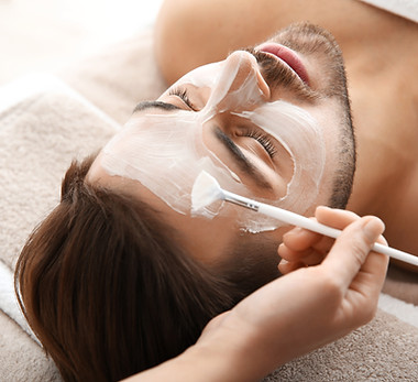 Limpieza facial masculina