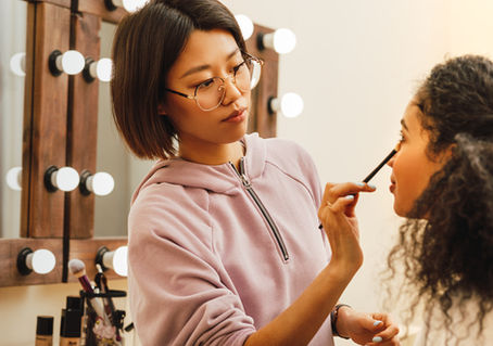 What to Look For When Booking a New Beauty Pro
