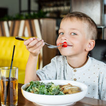 How to Foster Healthy Eating Habits in Picky Eaters: A Guide for Parents