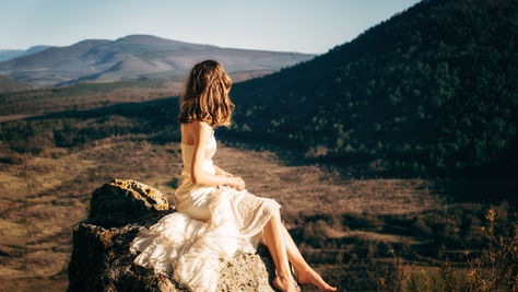 The Feminine Rituals That Make You Feel Beautiful Daily