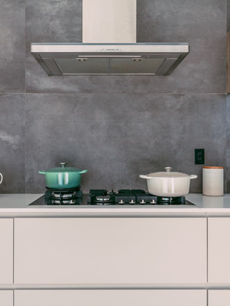 Engineered stone kitchen benchtop and sintered stone splashback samples