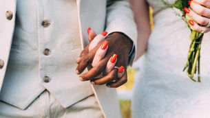 Los lenguajes del amor: comprender cómo damos y recibimos afecto