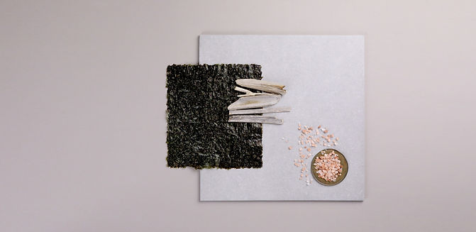 Seeds and Food on a Square | Brainspotting in Los Angeles, CA | Brainspotting Therapy in Los Angeles, CA | Brainspotting Therapist in Los Angeles, CA | 90042 | 91030 | 91103