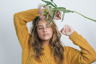 〔小龜塔羅〕翻書占卜：如果我主動，他會排斥嗎?(未交往)