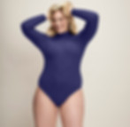 Frau im Bodysuit