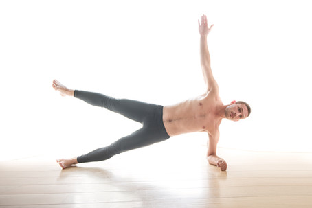 חיזוק שרירי הבטן ורצפת האגן בפלאנק צידי - רמת מתקדמים