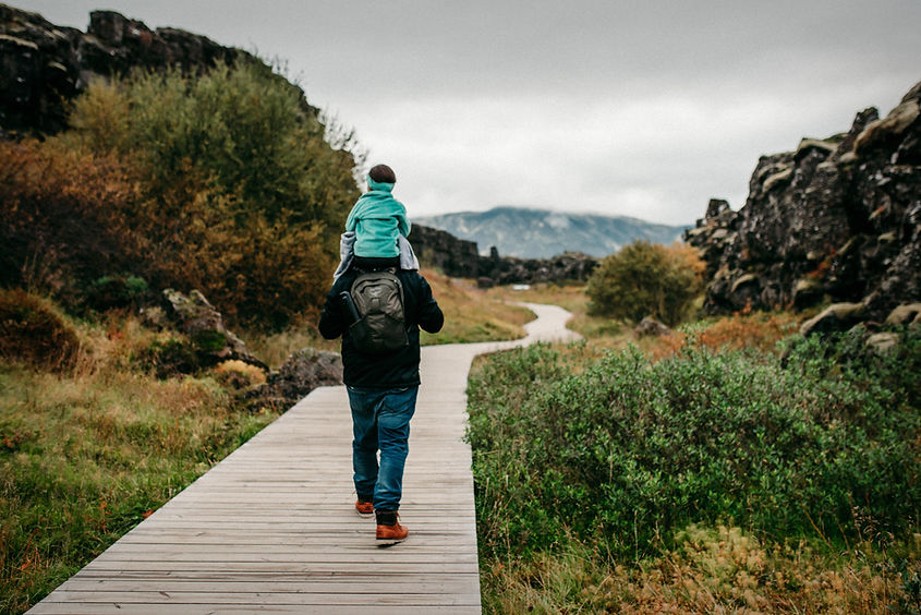 Senderismo de padre e hijo