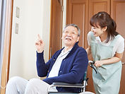 車いすのシニア