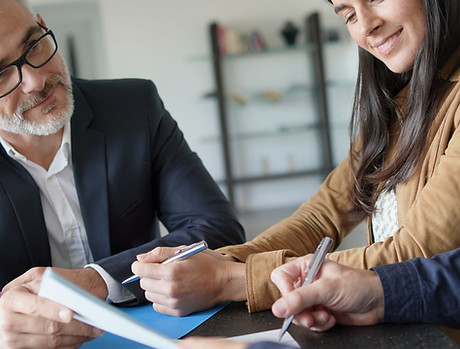 La firma de un contrato