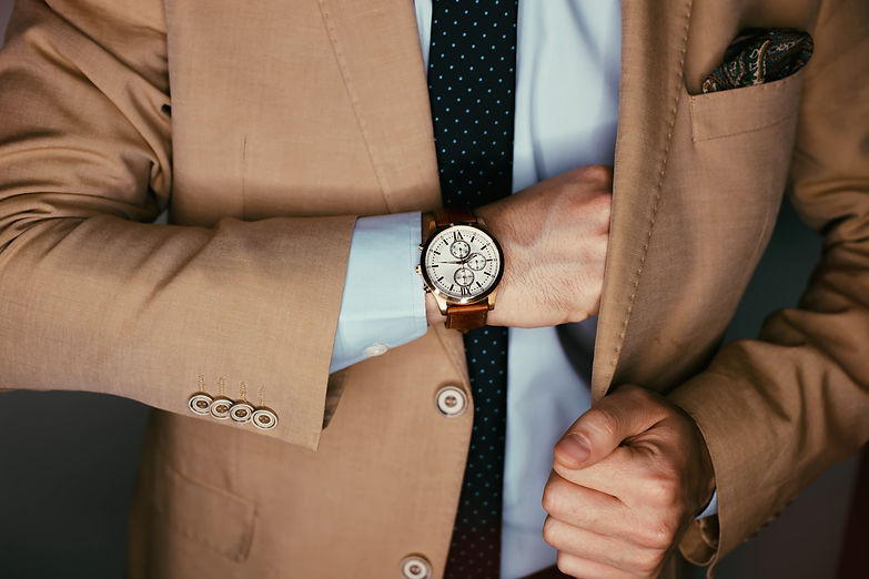 Passende Mode mit Uhr