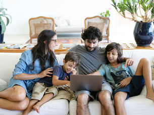 Navigating Family Dynamics: A Path to Mental Health and Healing