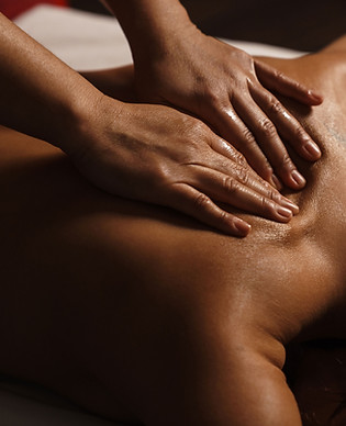 Tiefengewebs-Rückenmassage