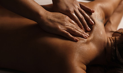 Massage relaxant du dos