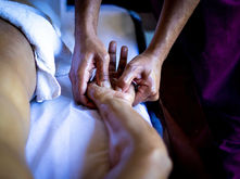 Impacto da massagem relaxante em pacientes com fibromialgia