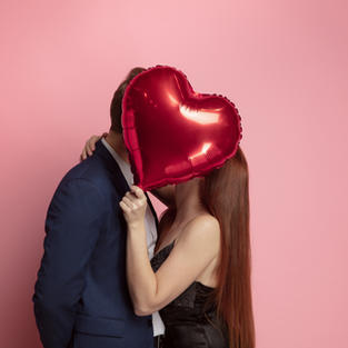 Wie zeige ich meine Liebe?
Toll um sich seiner selbst bewusst zu werden.
Identifikation von Fülle und Mangel.
Entwicklung für die eigene Persönlichkeit und des Partners.
Weniger Konflikte mehr gut funktionierende Beziehungen.
Wie zeigt dein Partner seine Liebe?
Kannst du sie auch so annehmen?