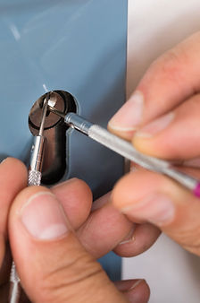 Fixing a Keyhole