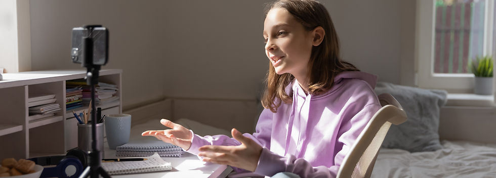 Junge Vloggerin