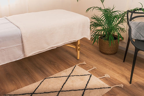 Minimalist Massage Room