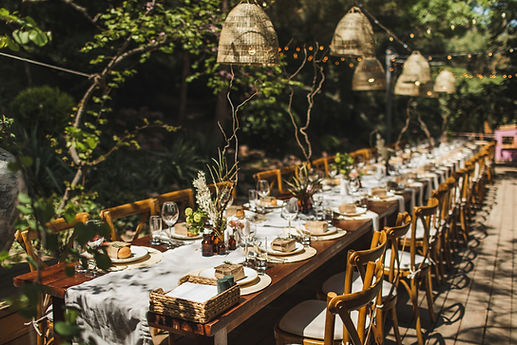 Table de mariage en plein air