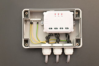 Electric contact socket with transformer for 12 volts LED lamps