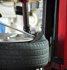 Reifen in Reparatur