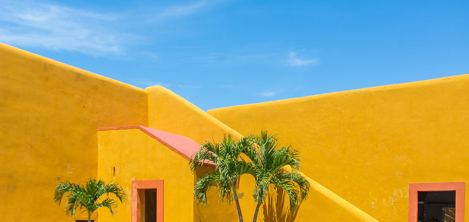 Edificio amarillo