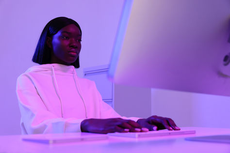 THE LATEST TECHNOLOGY BEING USED IN FASHION SCHOOLS ACROSS THE WORLD