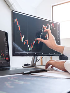 O Mercado no Controle: Como a Especulação Molda a Economia Brasileira