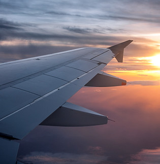 Uçak Penceresinden Günbatımı