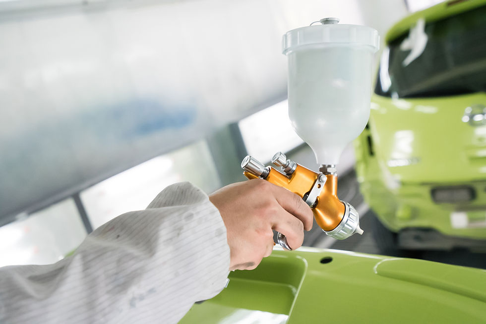 Dipingere un'auto verde