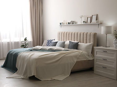 Modernes, gemütliches Schlafzimmer