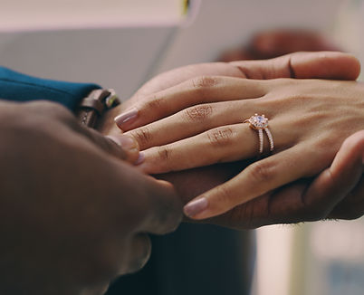 Paarhände mit Ring