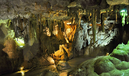 Cueva húmeda