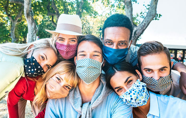 Personas con Máscaras