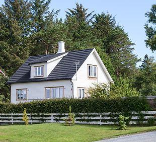 Maison en bois blanche