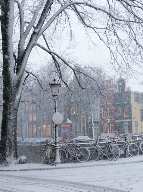 10 ESSENTIALS FOR SURVIVING WINTER WITH A NEWBORN
