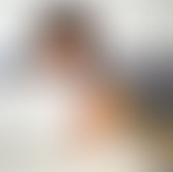 menina usando Inteligência Artificial e desenvolvimento infantil