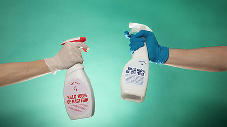 Botellas de spray desinfectantes