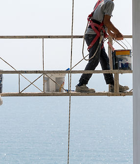 Travail sur la plate-forme suspendue