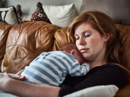 Co-Sleeping: The benefits, the downsides and how to do it safely!