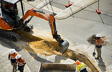 Creuser au chantier de construction