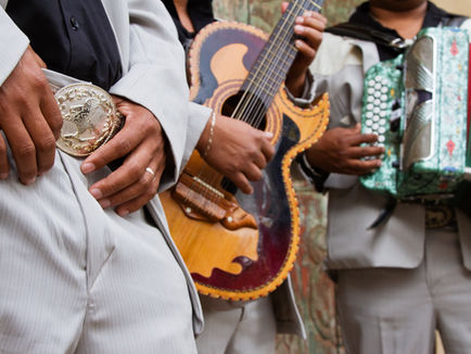 Netflix i Warner Music Group łączą siły przy produkcji muzycznych dokumentów