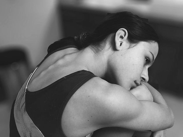 Retrato de mujer pensativa