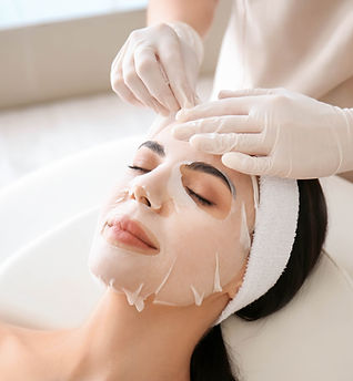 Anwendung der Gesichtsmaske