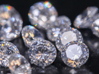 Le Diamant : Origine, Synthèse et Secrets d'une Gemme Légendaire